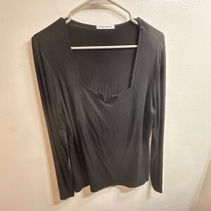 Black Long-Sleeve Scoop Neck Top